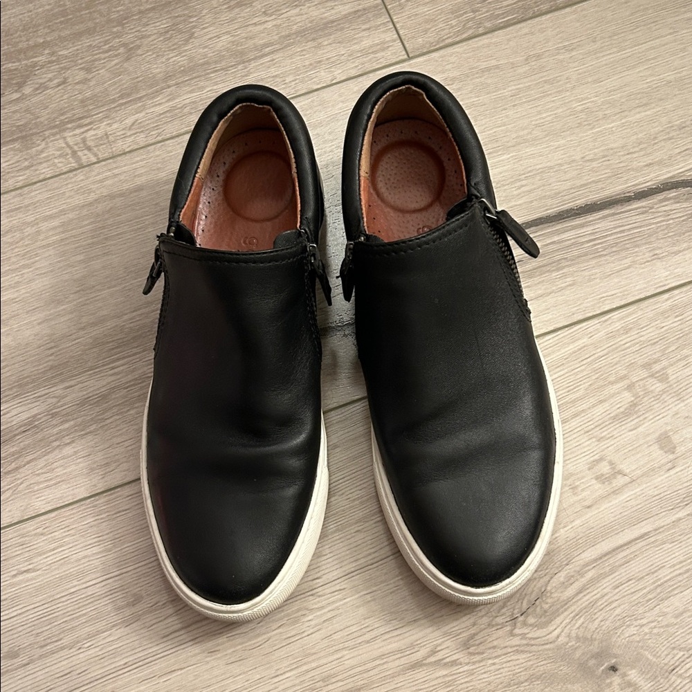 Gentle Souls Lowe Black Leather Slip On, Zip Up Sneakers - Picture 3 of 13